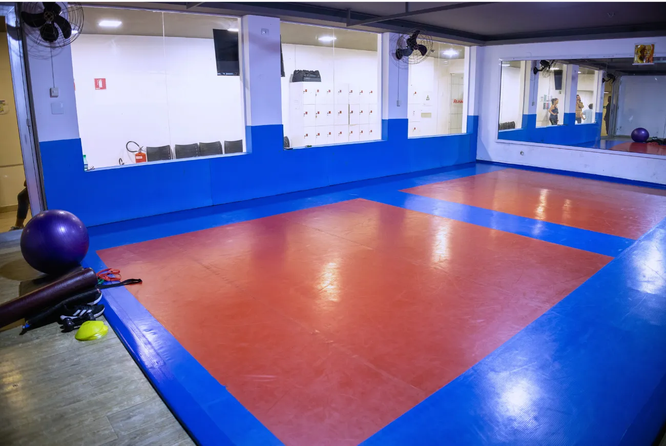 espaço de treino runner tatame